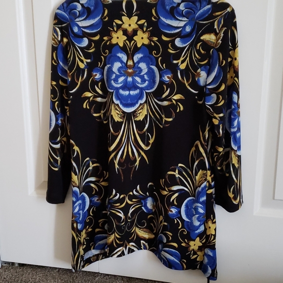 Tunic - Picture 3 of 4